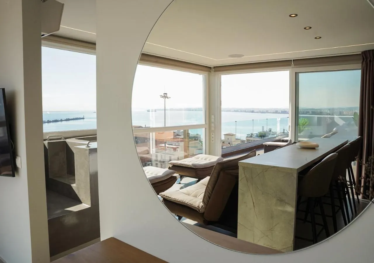 Above Premium Rooftop Suite Thessaloniki