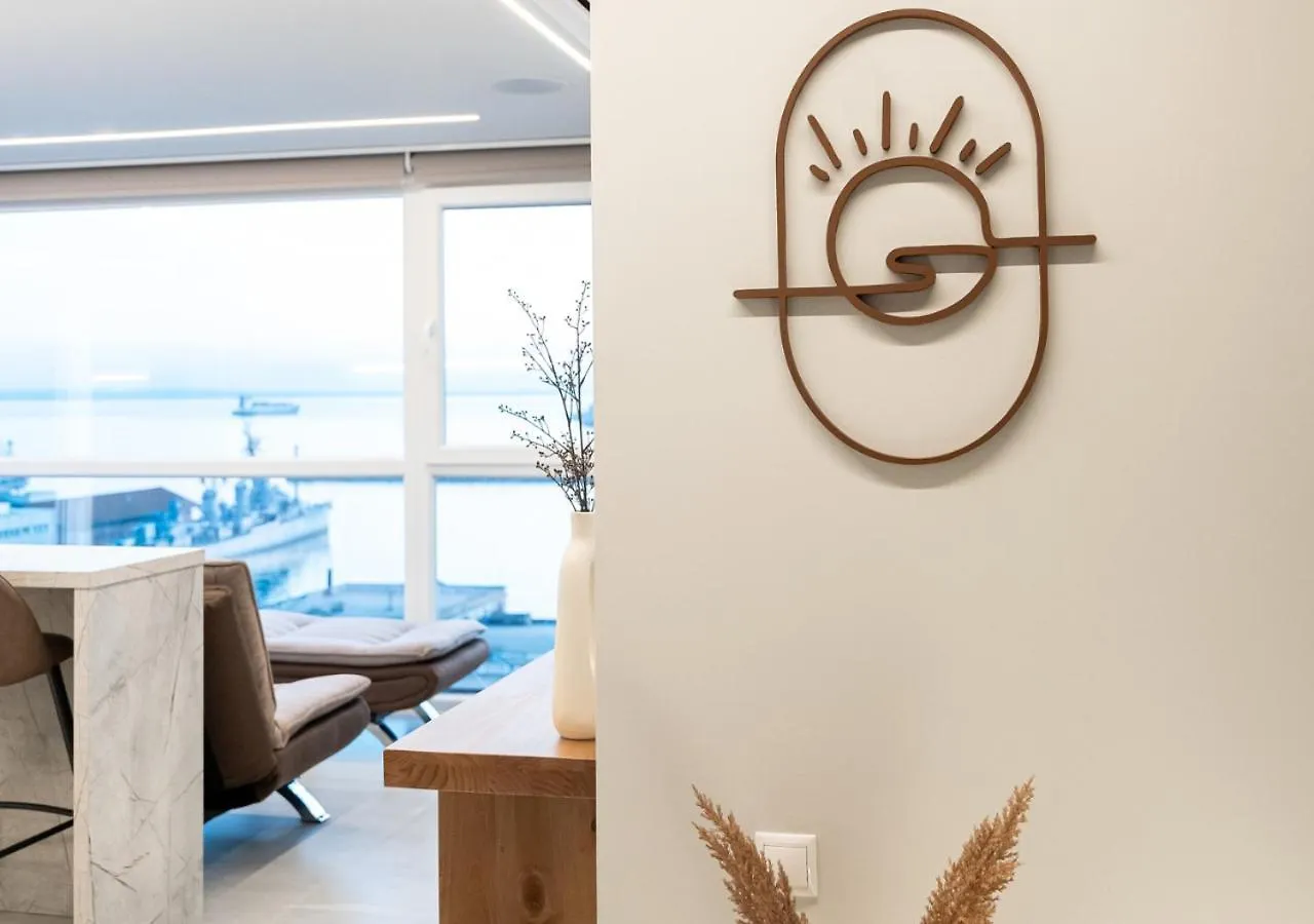 Above Premium Rooftop Suite Thessaloniki Apartment