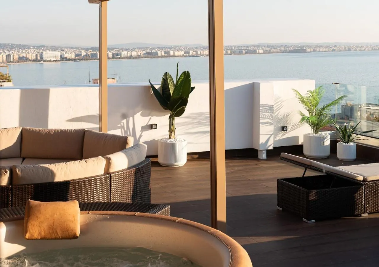 Above Premium Rooftop Suite Thessaloniki Apartment